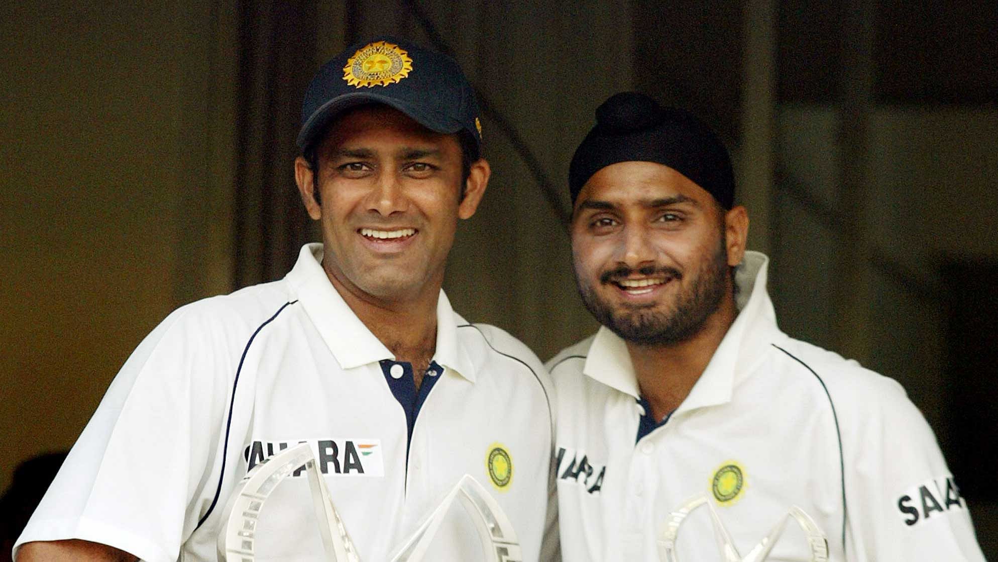 Harbhajan and Anil Kumble during India’s Test series against Sri Lanka in December 2005.&nbsp;