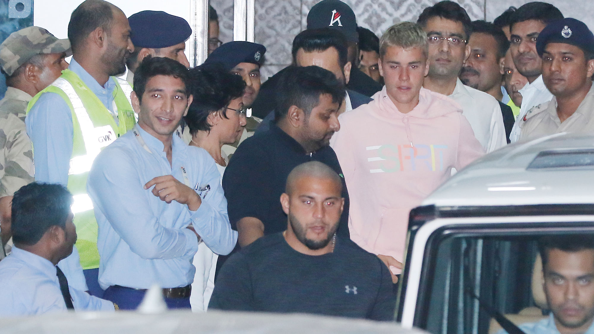 Justin Bieber spotted at the Mumbai airport in Kalina. (Photo: Yogen Shah)