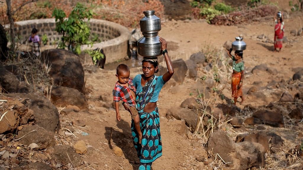 Women take over the right to dig wells, which was previously a male privilege. (Photo: Reuters)