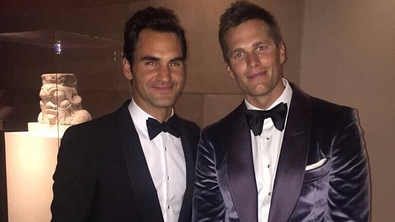 Roger Federer Serial Tweets His Met Gala Outing... With Emojis!