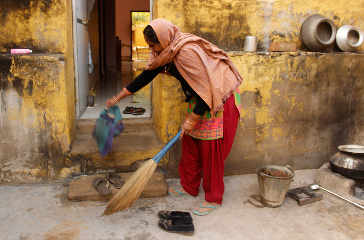 Photographer Kashish Badar documents a day in the life of Kavita Yadav, 40, a single female farmer in Haryana. 