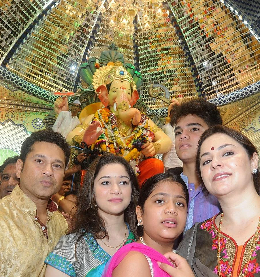 Photo Courtesy: Sachin Tendulkar/<a href="https://www.facebook.com/SachinTendulkar/photos/a.792251527465715.1073741827.344128252278047/1048504765173722/?type=3&theater">Facebook</a>