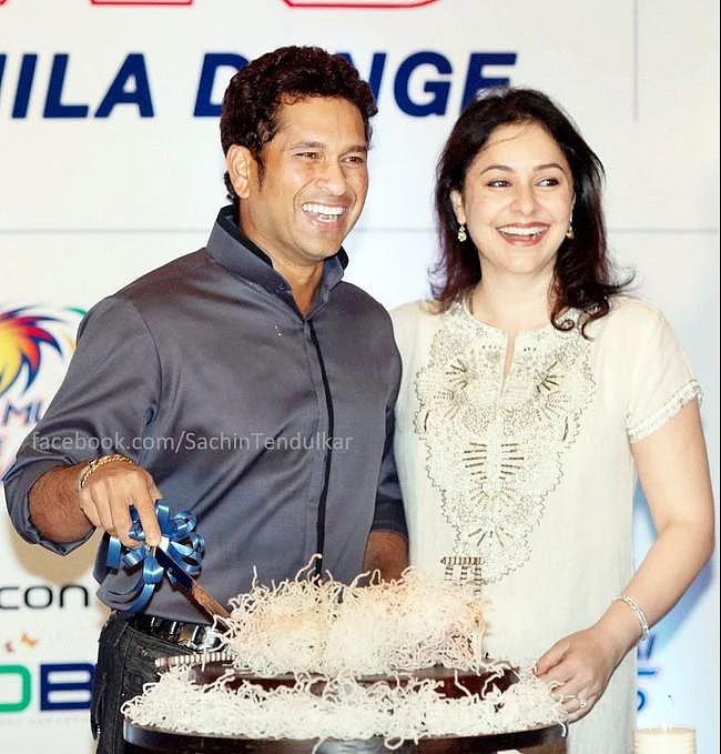 Photo Courtesy: Sachin Tendulkar/<a href="https://www.facebook.com/SachinTendulkar/photos/a.402901949734010.98326.344128252278047/585374778153392/?type=3&theater">Facebook</a>