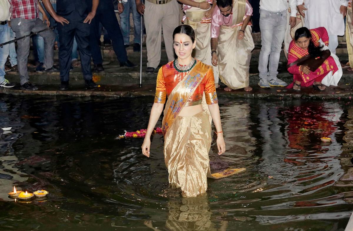 Kangana Ranaut performed the Ganga <i>aarti</i> and took a dip in the holy river in Varanasi to launch her film <i>Manikarnika. </i>(Photo: Yogen Shah)