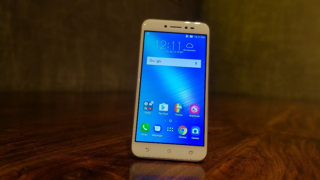 This Live-friendly smartphone from Asus is priced under Rs 10,000. 
