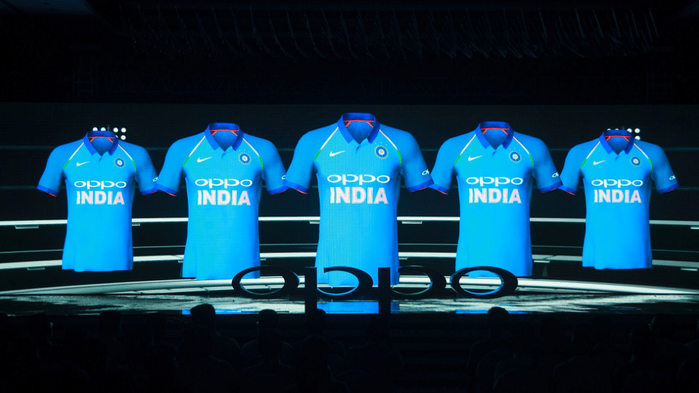 Oppo unveiled a new jersey for the Indian cricket team. (Photo Courtesy: Twitter/@<a href="https://twitter.com/oppomobileindia/status/860036759752769536">OPPO</a>)