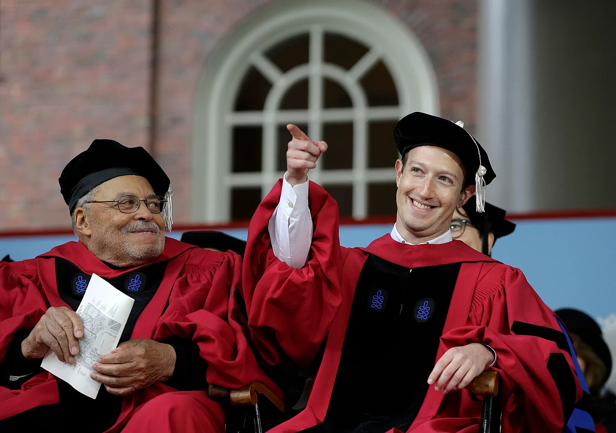 Actor James Earl Jones with Mark Zuckerberg (Photo: AP)