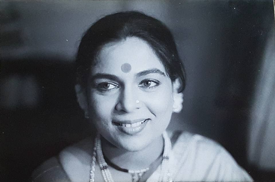 The actor also shared some stunning photographs of Reema Lagoo.