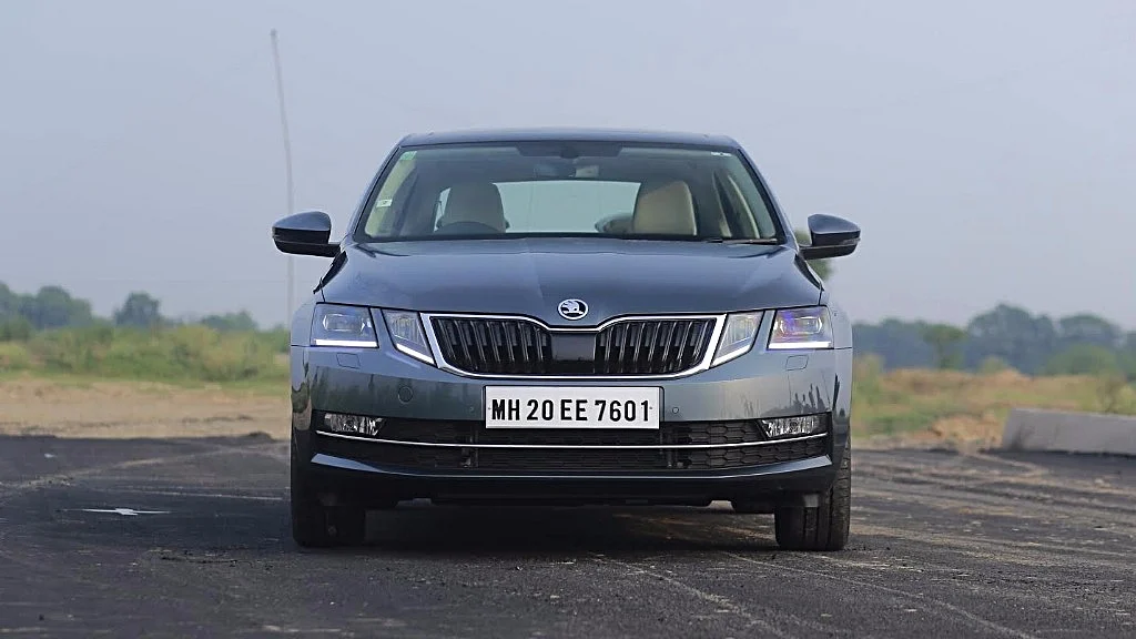 The daytime running lamps also get split, along with the headlamps. 