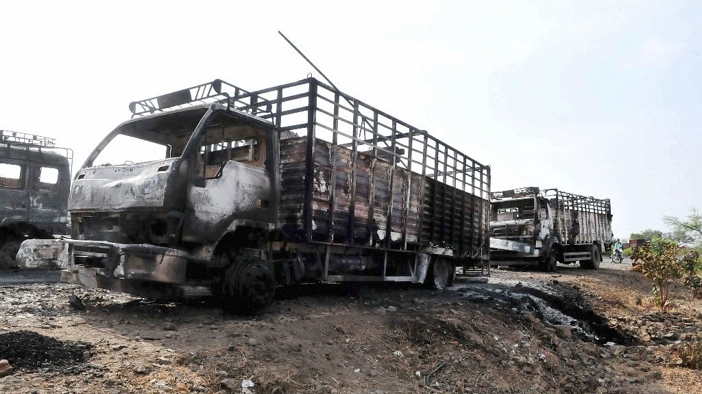 Farmers agitation turns violent as they torch trucks at Mhow-Neemuch Highway in Mandsaur district of Madhya Pradesh on Wednesday. (Photo: PTI)