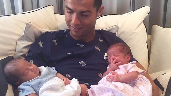 Christiano Ronaldo took to social media to share a picture with his sons.&nbsp;