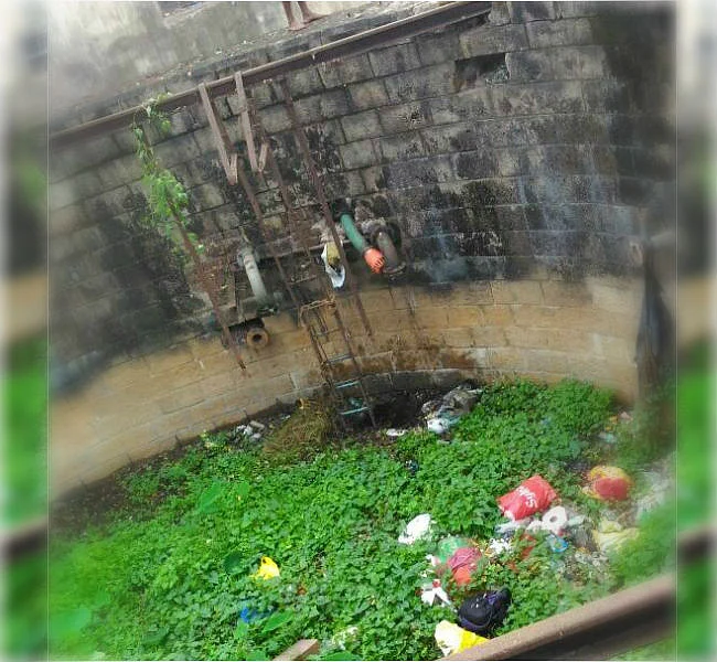 Once it stopped being a major lifeline, the well began to suffer from the neglect. (Photo Courtesy: <a href="http://www.thenewsminute.com/article/forgotten-decades-115-yr-old-well-saving-day-drought-hit-thrissur-rail-station-63228">The News Minute</a>)