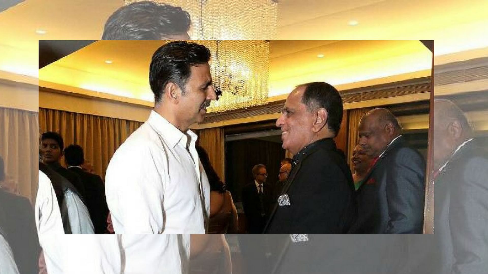 

Akshay Kumar with Pahlaj Nihalani. (Photo courtesy: <a href="https://twitter.com/NihalaniPahlaj/status/872790119127764992">Twitter/ PahlajNihalani</a>)