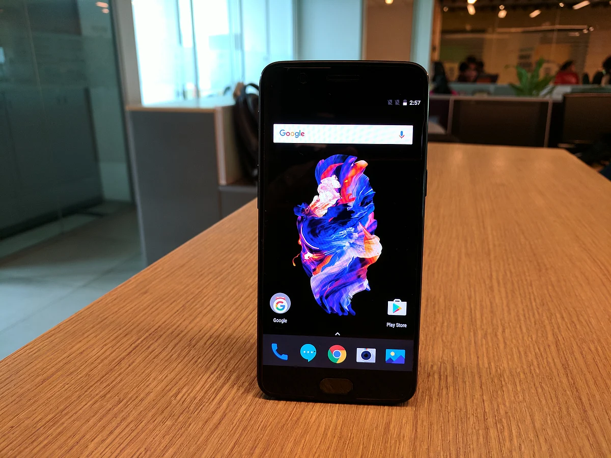OnePlus gets a 5.5-inch Full-HD AMOLED display. 