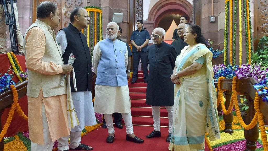  Hamid Ansari,  Narendra Modi,  Sumitra Mahajan,  Arun Jaitley and Ananth Kumar before the launch of GST at Central Hall of Parliament.