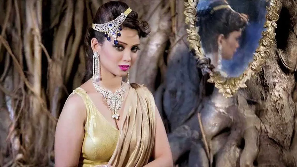 Adaa Khan in ‘Naagin 2’. (Photo Courtesy: Twitter)