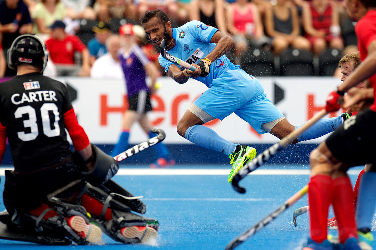 SV Sunil, Akashdeep and Sardar Singh helped India register their second successive win in Pool B and top the table.