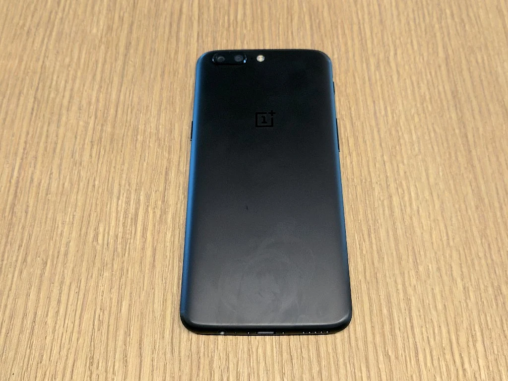 OnePlus 5 is the slimmest OnePlus phone ever with 7.25mm thickness. 