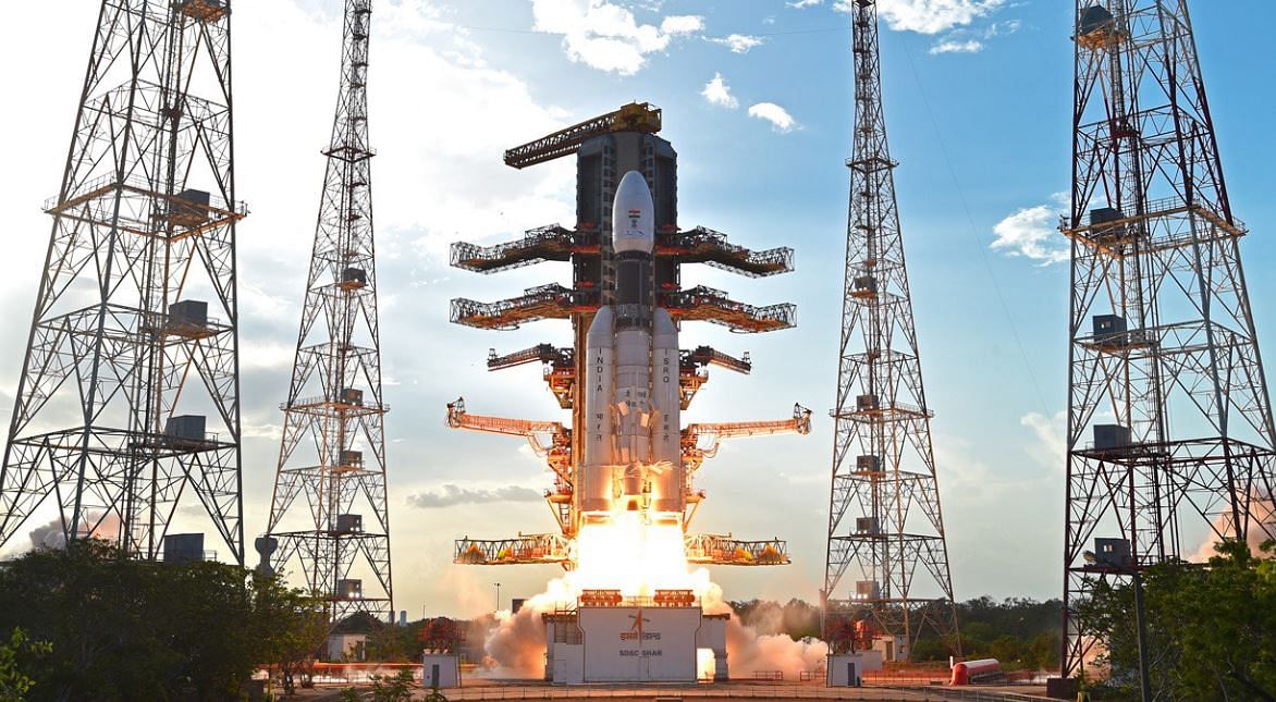 ISRO’s GSLV MK-III rocket, at the time of launching on 5 June (photo Courtesy: Twitter/<a href="https://twitter.com/isro">@ISRO</a>)