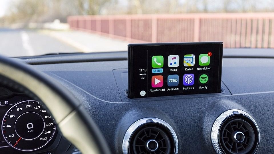 Apple Car Play will blank out the screen of your iPhone when in the car. (Photo: Pixabay)