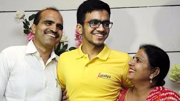 Chandigarh boy Sarvesh Mehtani is this year’s JEE topper. (Photo Courtesy: Twitter Screengrab/<a href="https://twitter.com/BoringMe2Death">BoringMe2Death</a>)