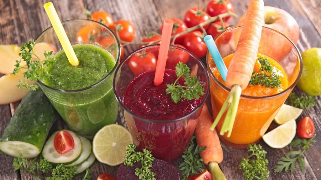 Juices made up of healthy ingredients such as spinach, beetroot and carrot, are great for improving metabolism. (Photo: iStock)