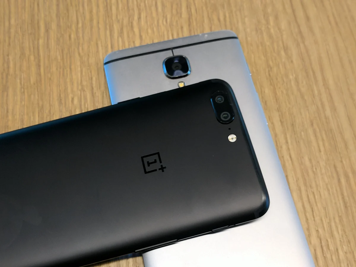 The camera optics on OnePlus 5 and OnePlus 3T are different. 
