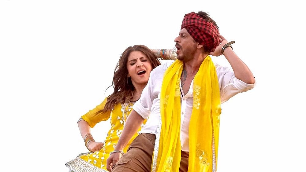 Shah Rukh Khan and Anushka Sharma in a still from  <i>Jab Harry Met Sejal</i>.