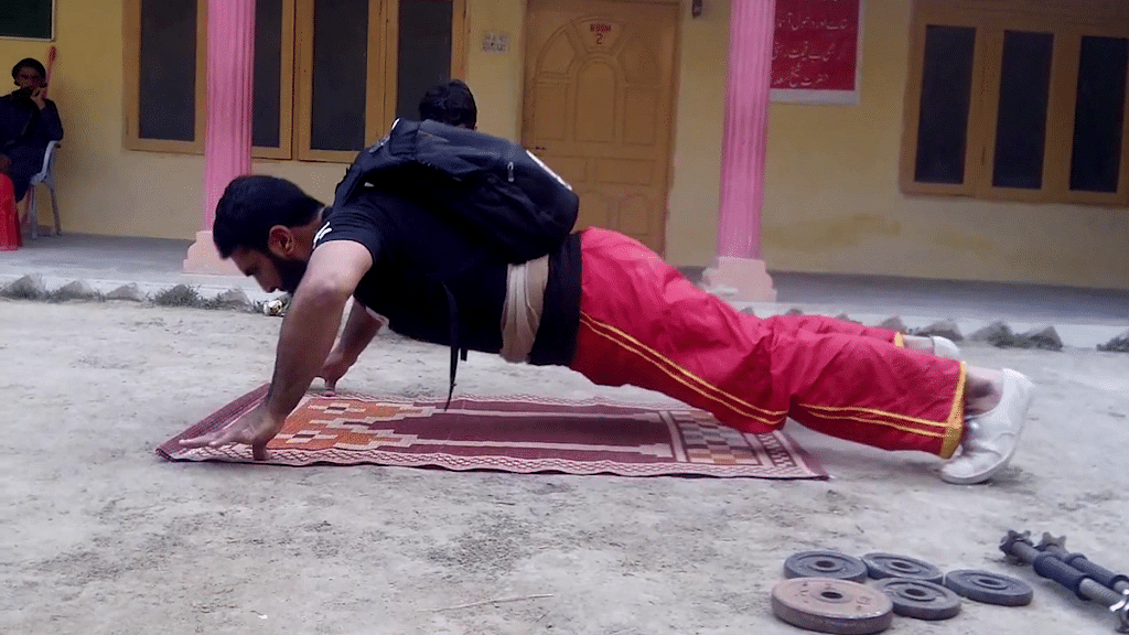 Irfan Mehsood successfully achieves his 8th world record in two-finger push-ups.