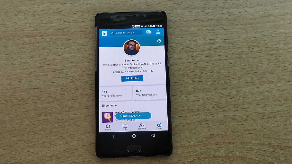 The Lite app works like a fast-loading web version. 