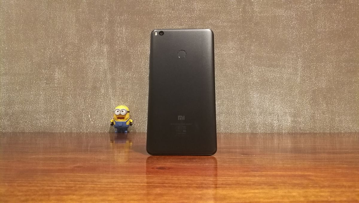 Xiaomi Mi Max 2 first impressions. Looks big but doesn’t feel the same in the hands. 