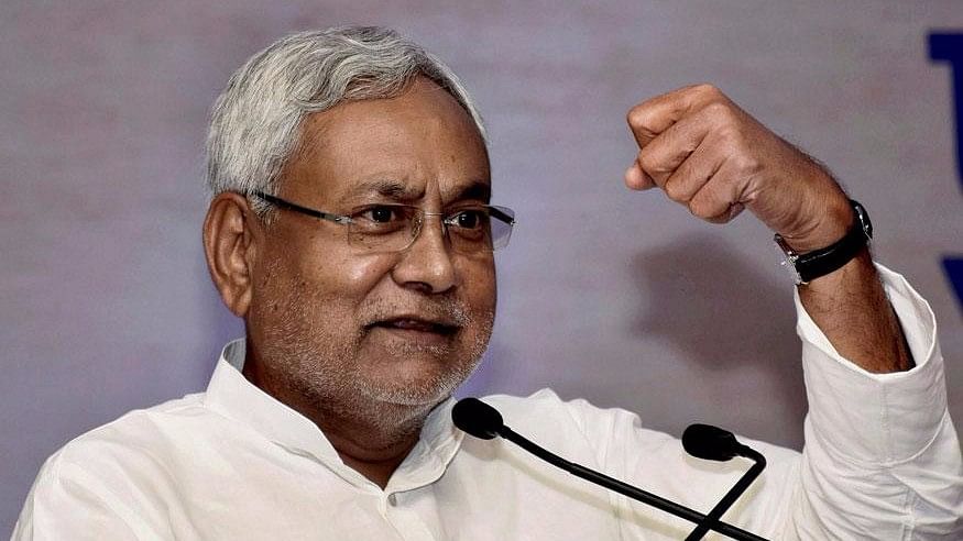 Nitish Kumar was reportedly miffed at Lalu over graft charges.&nbsp;
