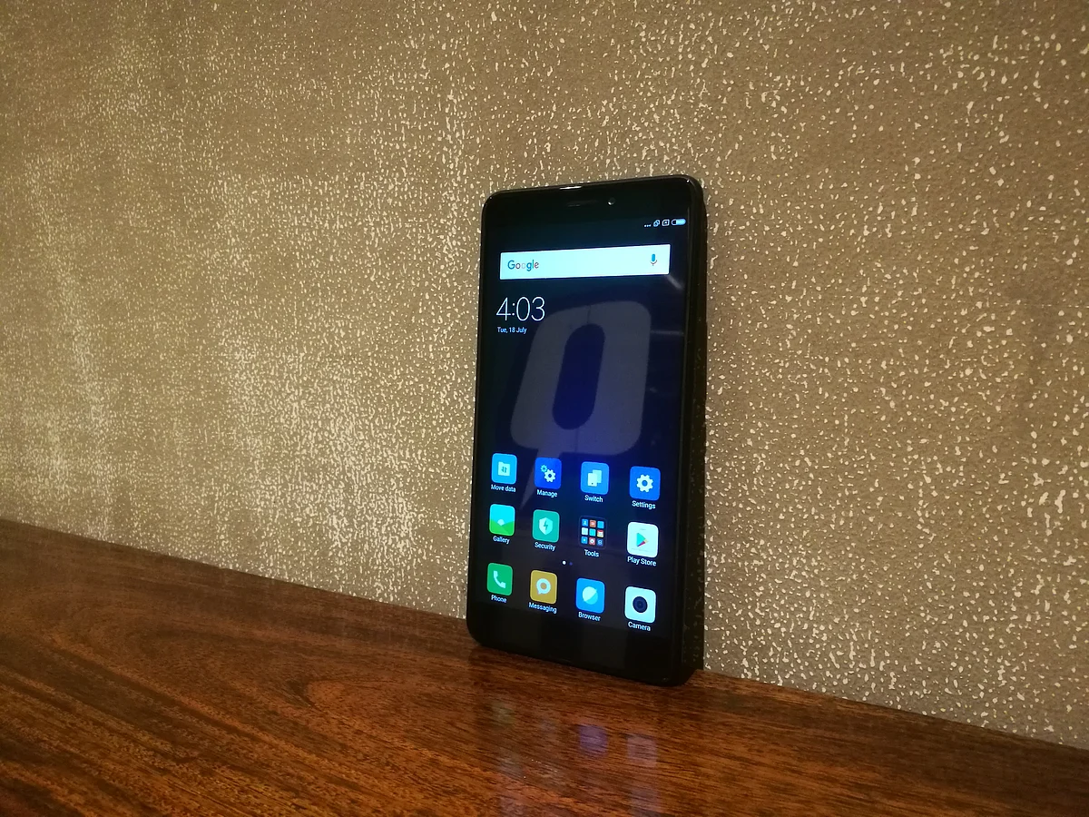 5300mAh battery on the Mi Max 2 is more than enough