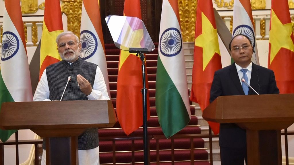 Prime Minister Narendra Modi with the Prime Minister of Socialist Republic of Vietnam, Nguyen Xuan Phuc.