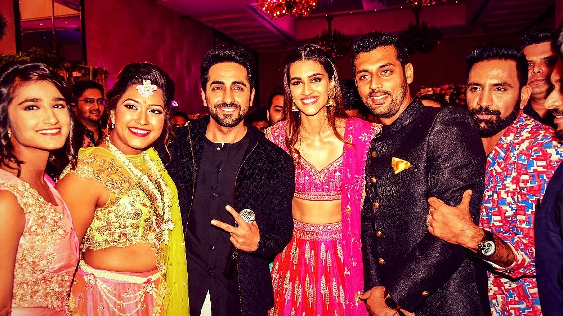 Ayushman and Kriti with the newlyweds. 