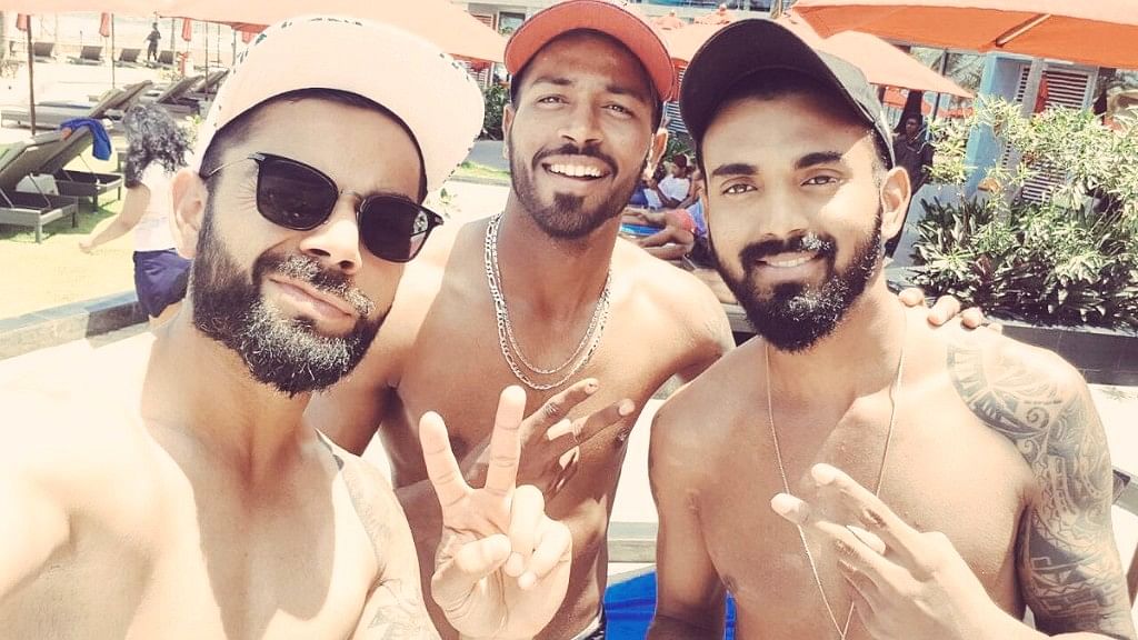 Virat Kohli hangout with teammates