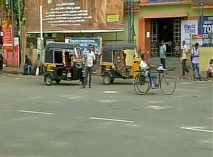 The alleged murder of the RSS man comes a day after a group of CPIM workers smashed six vehicles parked in the state committee office of the BJP.