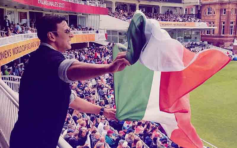 Akshay Kumar cheers for the Indian women’s cricket team at the 2017 World Cup in Lords. 
