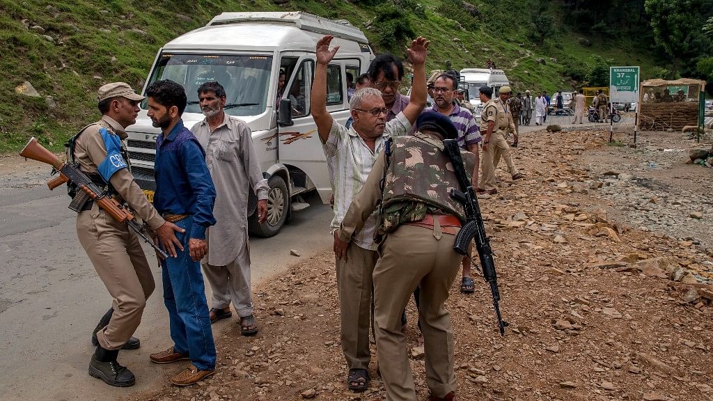 Amarnath Yatra terror attack calls for a mature response by the government that isolates extremists not Kashmiris.