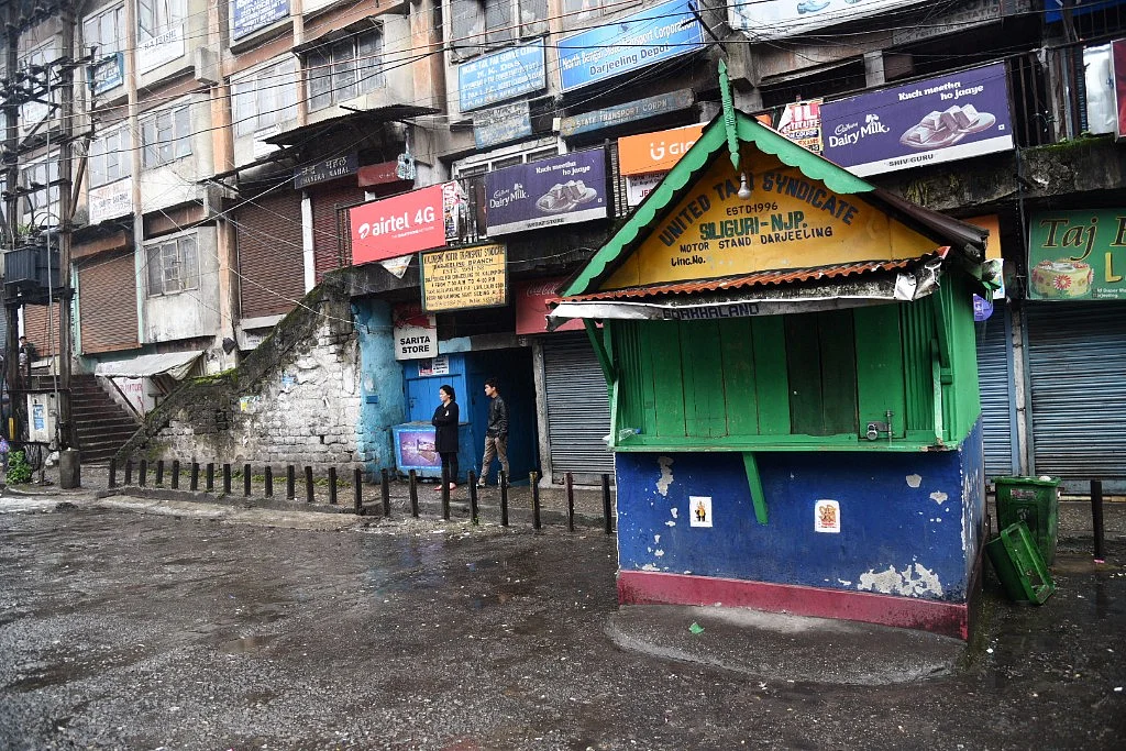 In Photos: Silence Cloaks Darjeeling as Strike Continues