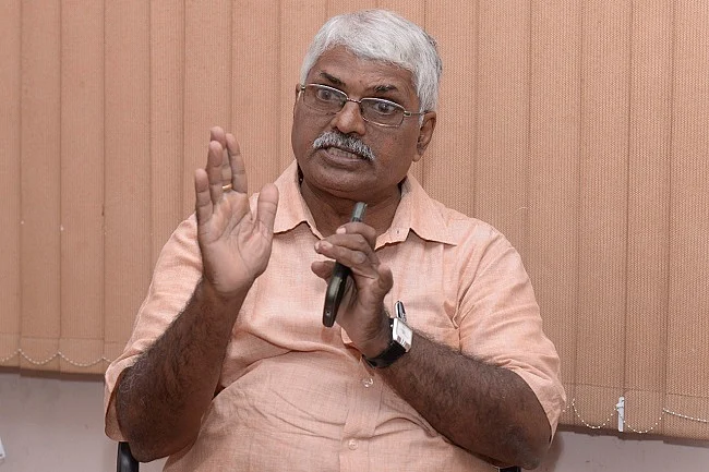 Malayinkil Gopalakrishnan, an authority on Travancore history.