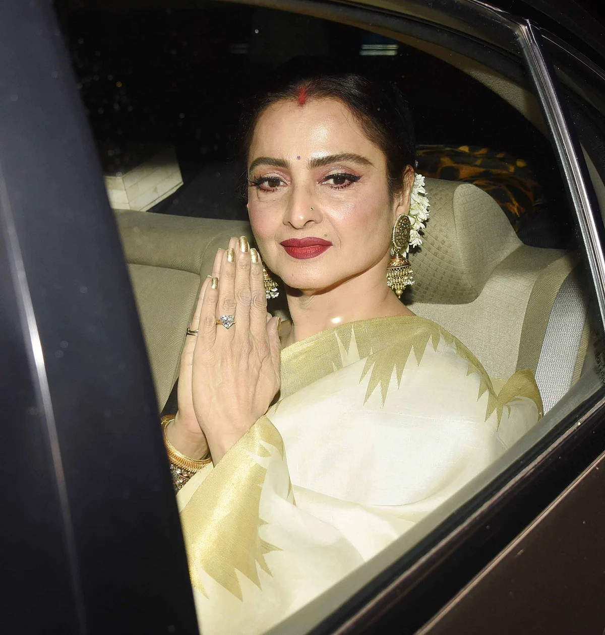 Rekha too attended the screening.