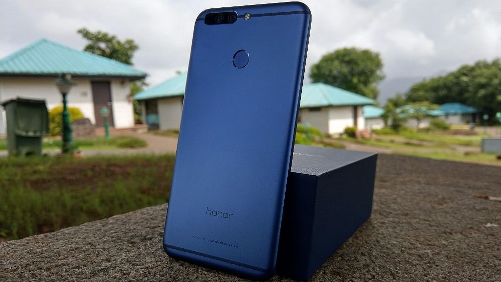 Honor 8 Pro comes with two 12-megapixel dual camera