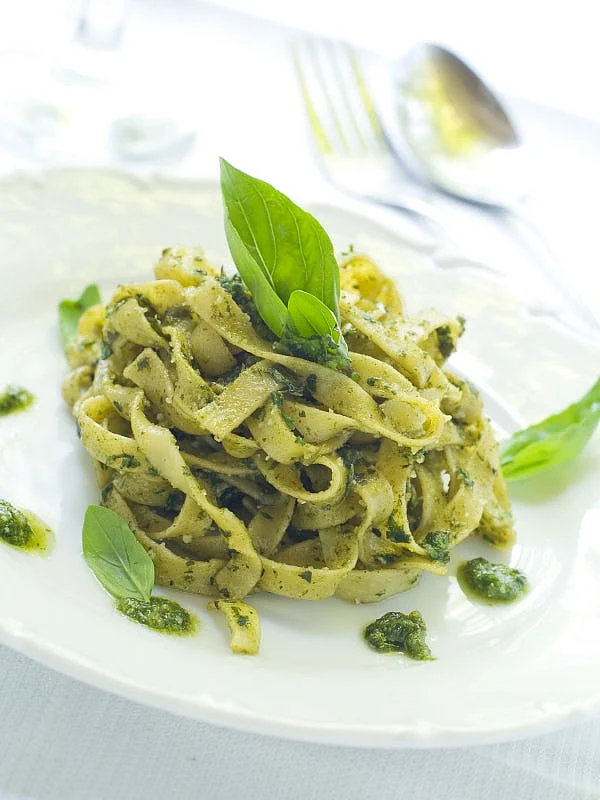 Sauces like pesto mix particularly well with pasta.