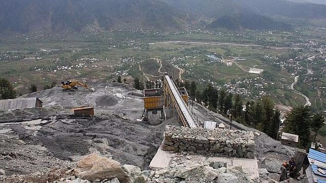 Pakistan opposes the construction of the Kishanganga and Ratle hydroelectric power plants being built by India.
