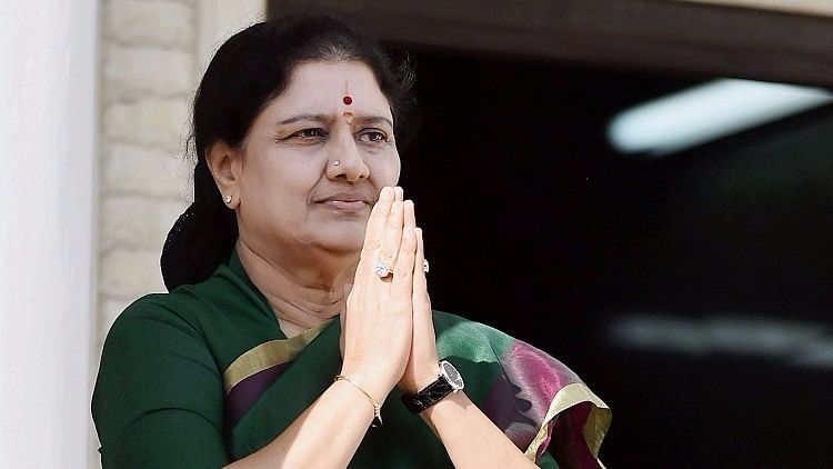 Sasikala to Be Expelled From AIADMK, OPS to Be Deputy CM