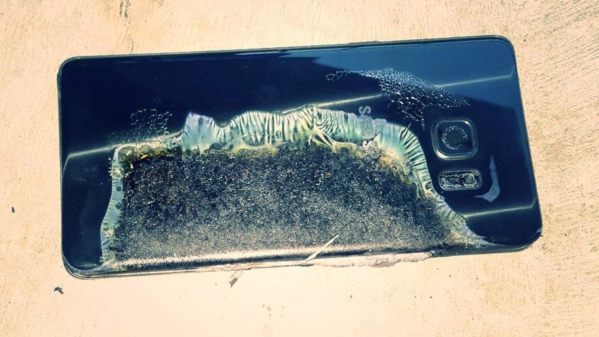 Samsung Galaxy Note 7 after the flames were doused.&nbsp;
