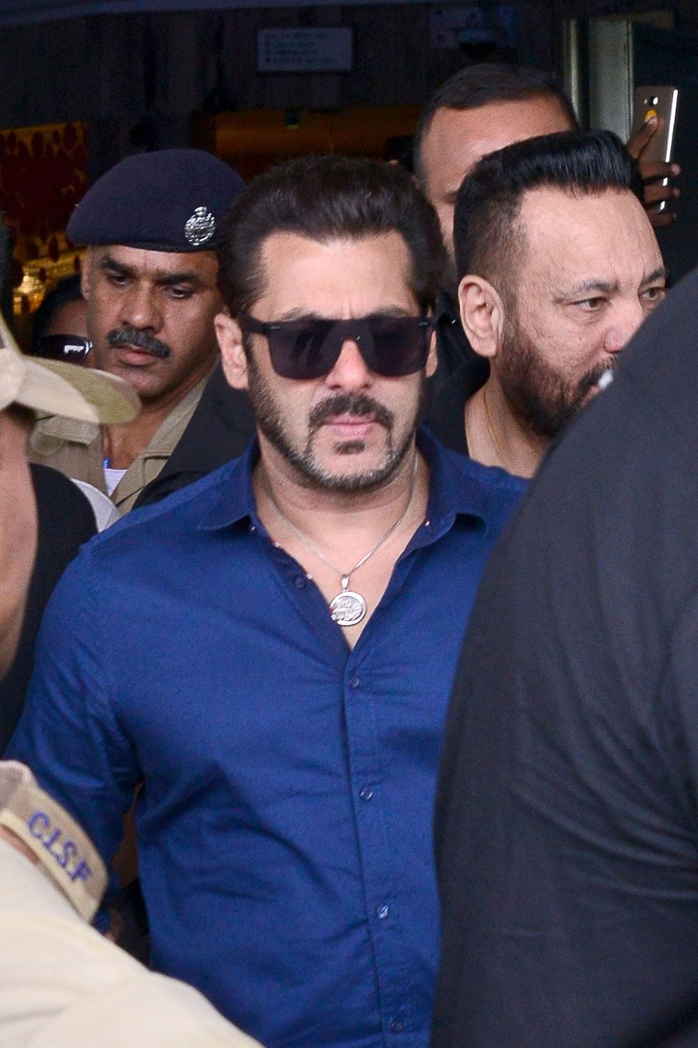 Salman Khan appears in court for five minutes for general questioning.