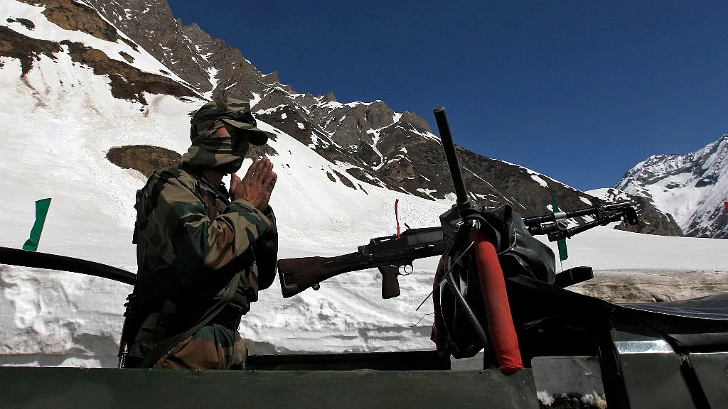 Soldiers on both sides injured in stone-pelting during the confrontation.