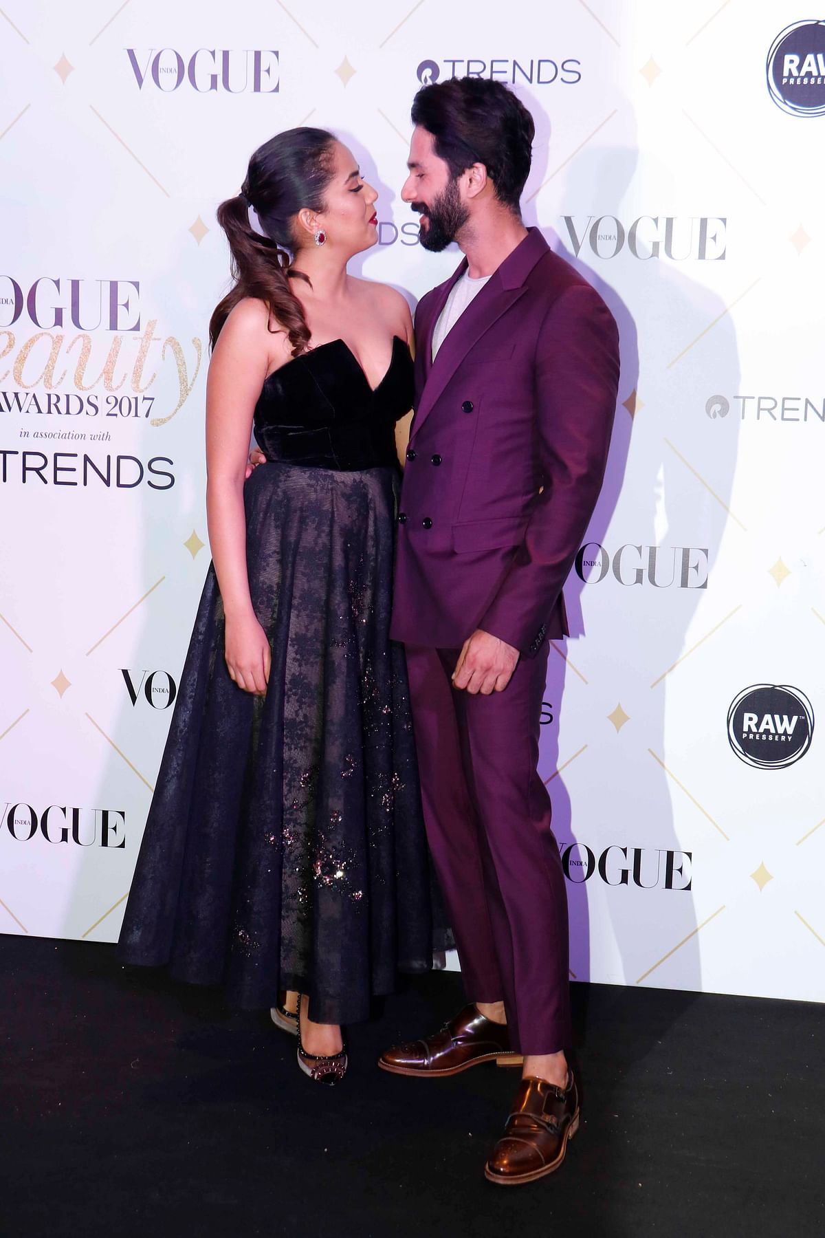 Karisma Kapoor, Aditi Rao Hydari and other stars were also present at Vogue Beauty Awards 2017.